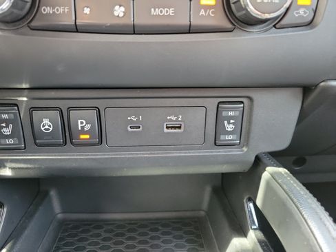 Certified 2022 Nissan Frontier PRO-4X w/ Pro-4X Premium Package AWD/4WD image 27