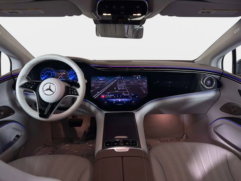 Used 2023 Mercedes-Benz EQS 580 4MATIC Sedan image 38