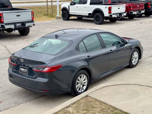 Used 2025 Toyota Camry LE image 6