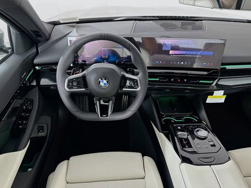 Used 2026 BMW 530i xDrive 530i xDrive w/ M Sport Package image 19