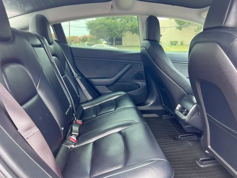 Used 2018 Tesla Model 3 Mid Range RWD image 21
