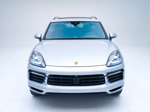 Used 2022 Porsche Cayenne image 6
