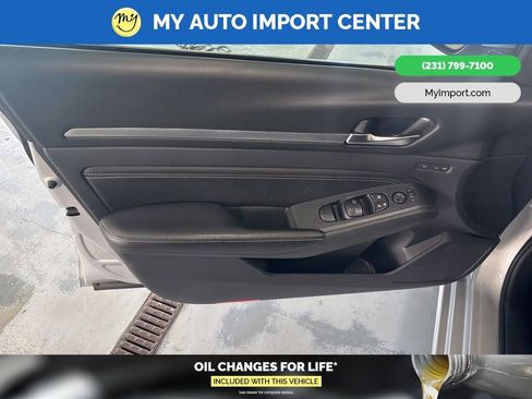 Used 2019 Nissan Altima 2.5 Platinum image 10