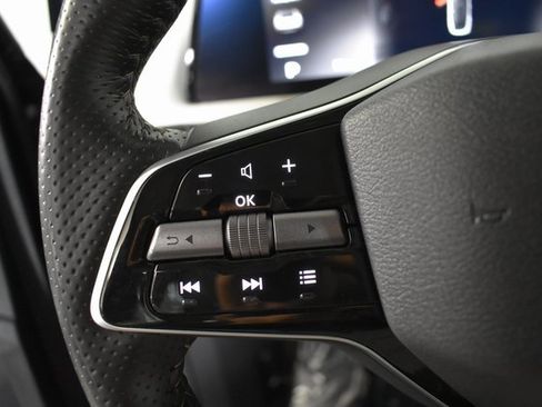 Certified 2023 Nissan Ariya AWD image 16