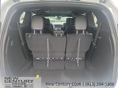 New 2027 Chrysler Pacifica Select FWD image 23