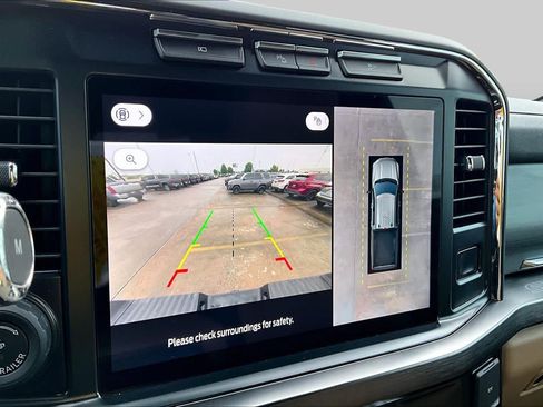 Used 2024 Ford F250 Lariat w/ Lariat Ultimate Package AWD/4WD image 26