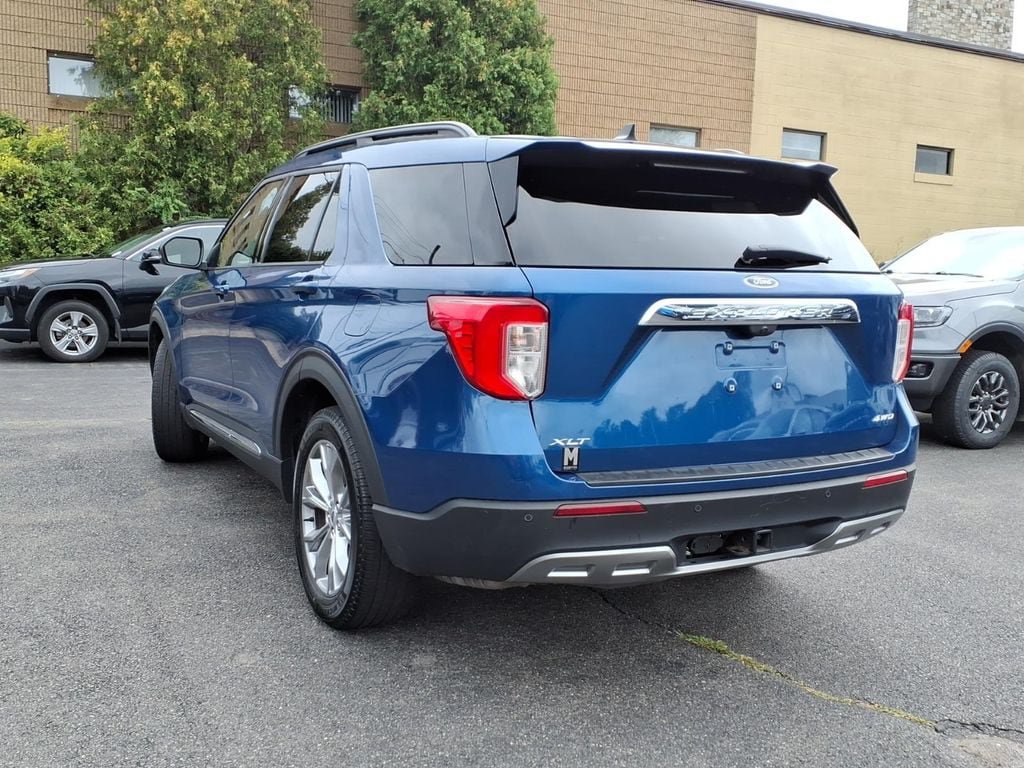 Used 2023 Ford Explorer XLT w/ Equipment Group 202A AWD/4WD image 8