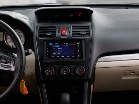 Used 2013 Subaru Impreza 2.0i Premium w/ All-Weather Pkg image 32