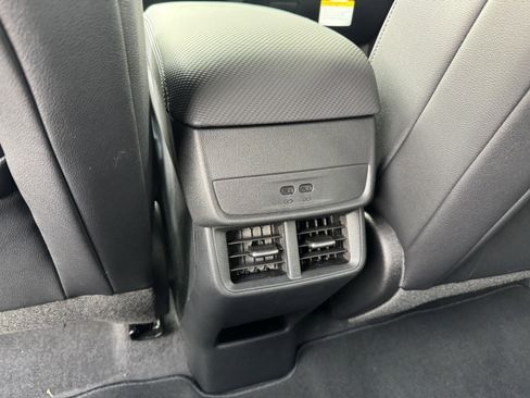 New 2026 Chevrolet Equinox LT w/ Convenience Package II image 16