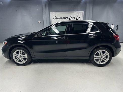 Used 2020 Mercedes-Benz GLA 250 4MATIC w/ Premium Package image 5