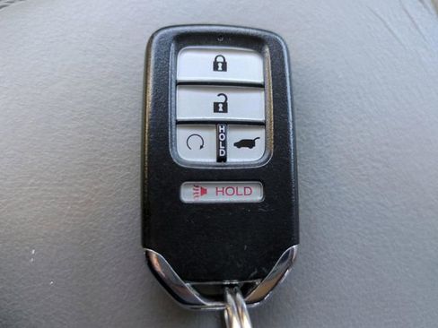 Used 2017 Honda CR-V Touring image 30