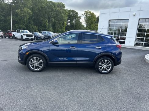 Used 2022 Buick Encore GX Essence w/ Advanced Technology Package AWD/4WD image 2