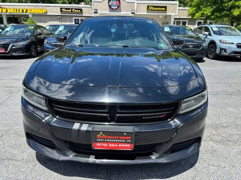 Used 2017 Dodge Charger SXT w/ AWD Plus Group image 3