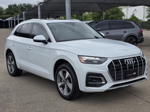 Used 2023 Audi Q5 2.0T Premium Plus w/ Premium Plus Package AWD/4WD image 3