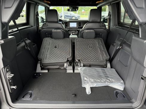 Used 2023 Ford Bronco Badlands w/ Sasquatch Package AWD/4WD image 50