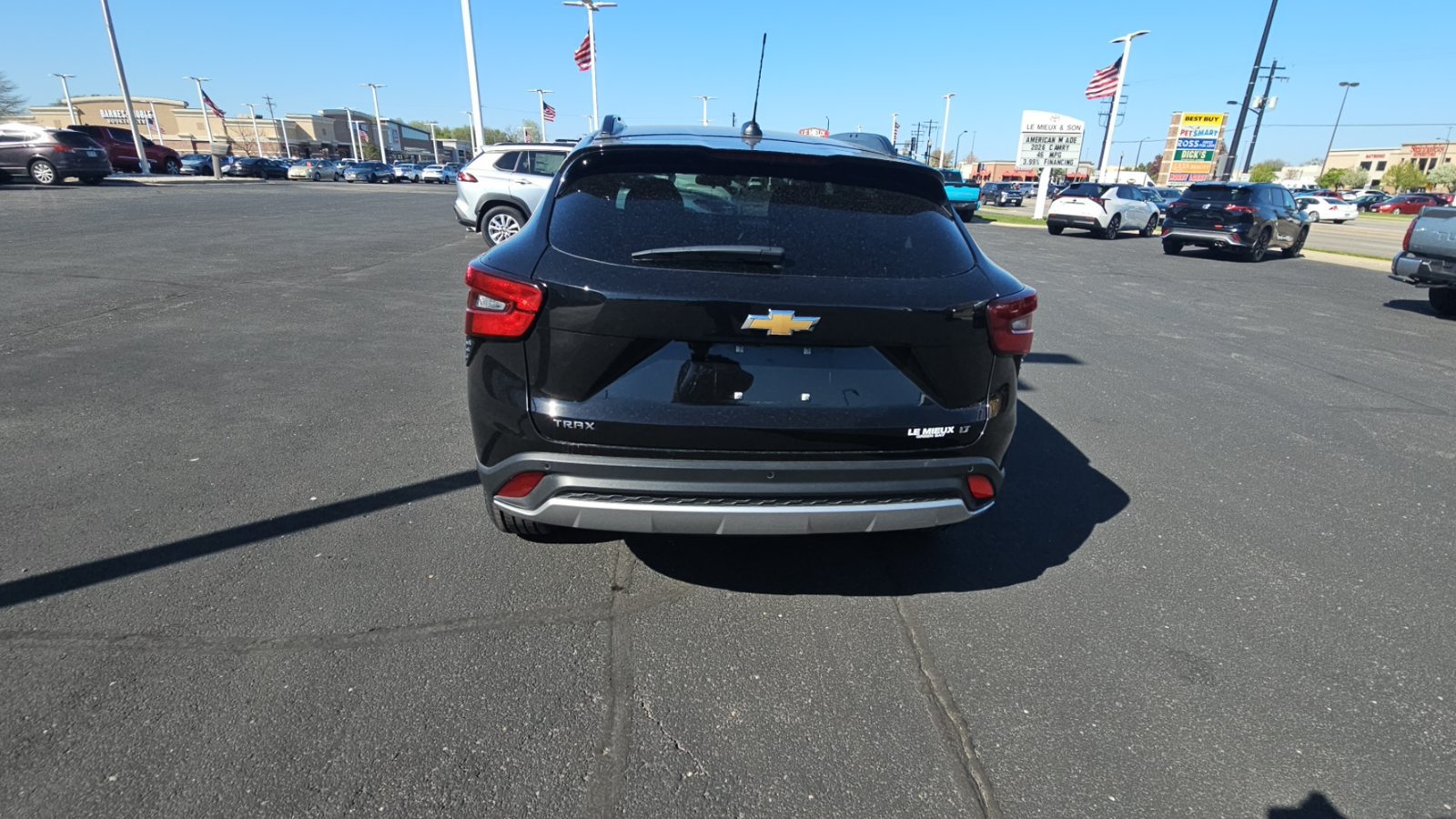 Used 2024 Chevrolet Trax LT w/ Driver Confidence Package FWD image 4