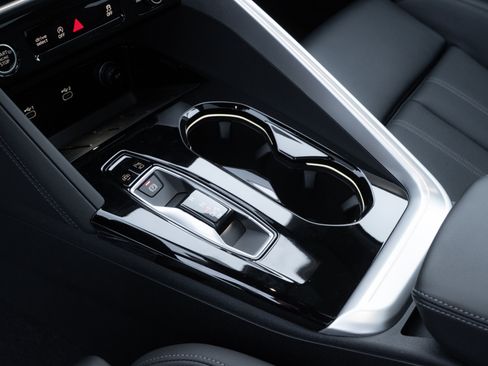 New 2025 Audi Q5 Premium Plus image 17