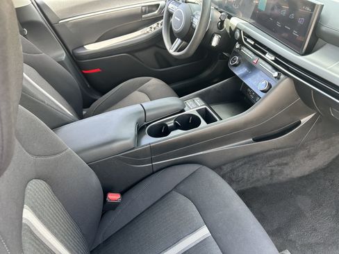 Certified 2024 Hyundai Sonata SEL FWD image 12