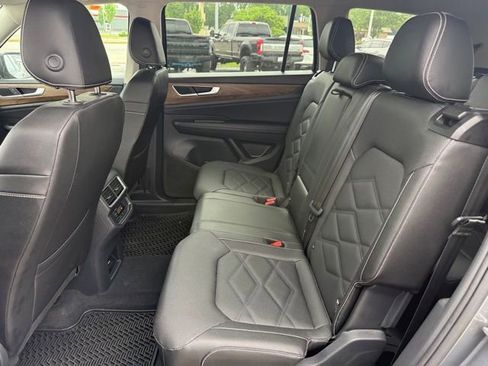 Certified 2025 Volkswagen Atlas SE AWD/4WD image 16