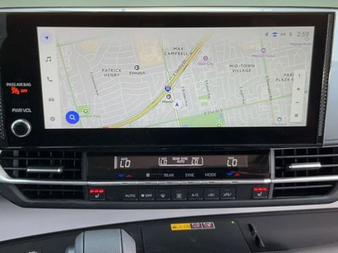 Used 2025 Toyota Sienna XLE FWD image 22