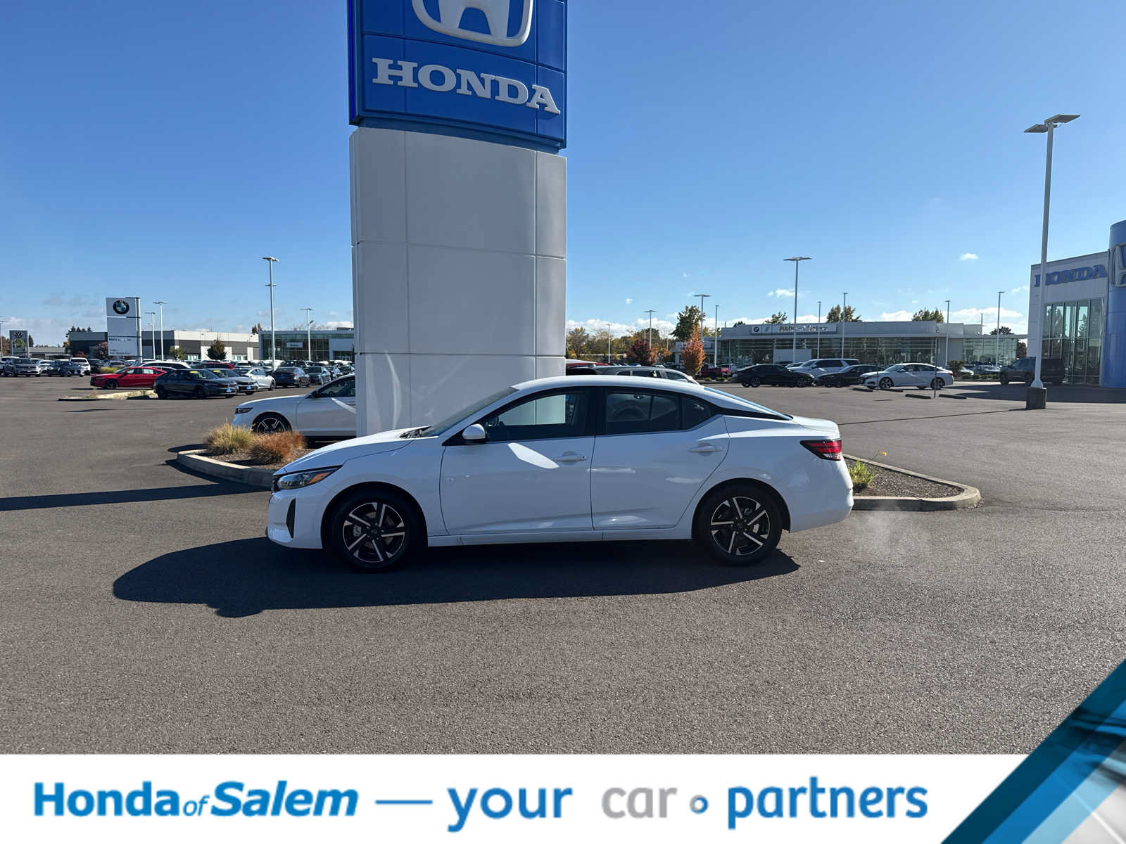 Used 2025 Nissan Sentra SV FWD image 3