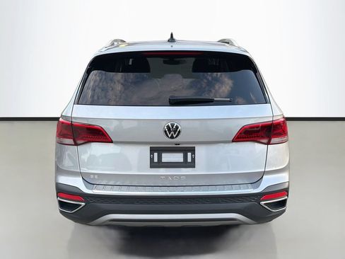 Used 2023 Volkswagen Taos SE FWD image 6