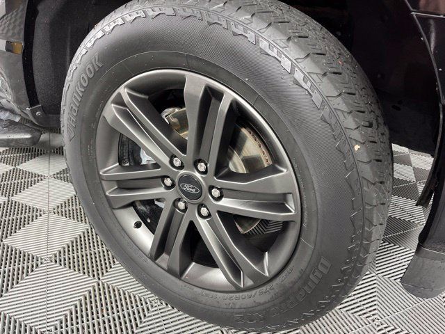 Used 2022 Ford F150 XLT w/ Equipment Group 302A High AWD/4WD image 16