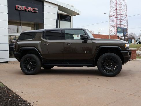 New 2026 GMC Hummer EV SUV AWD/4WD image 8
