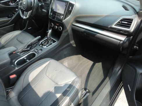 Used 2019 Subaru Crosstrek 2.0i Limited w/ Moonroof Package w/Navigation AWD/4WD image 16