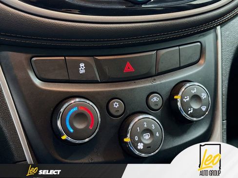 Used 2020 Chevrolet Trax LS w/ Tint and Cruise Package FWD image 18