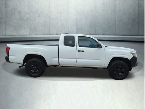 Used 2019 Toyota Tacoma SR image 6