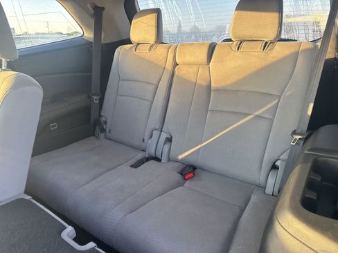 Used 2017 Honda Pilot EX image 18