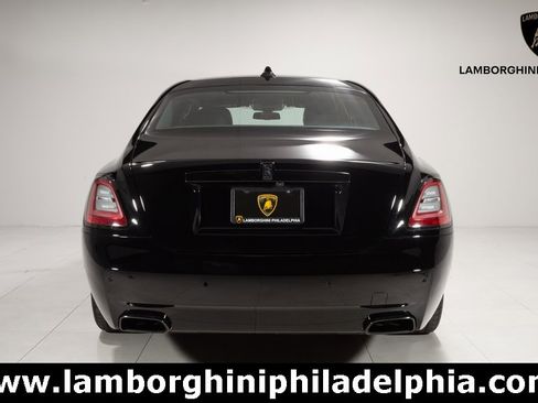 Used 2023 Rolls-Royce Ghost Black Badge w/ Black Badge Ghost Package image 6