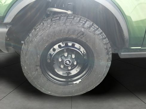 Used 2023 Ford Bronco Black Diamond image 4