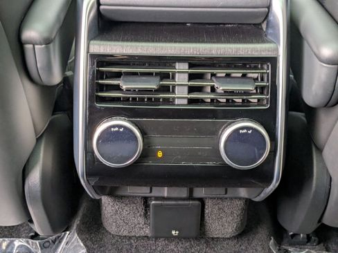 Used 2022 Land Rover Range Rover Long Wheelbase SE image 26