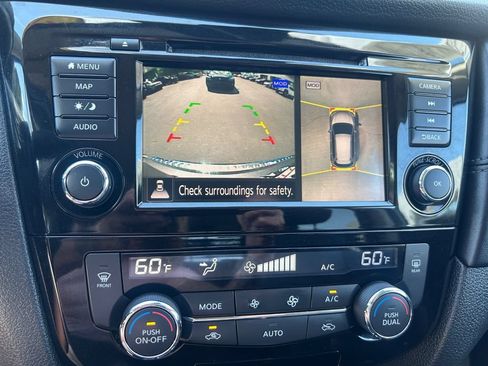 Used 2018 Nissan Rogue SL AWD/4WD image 20