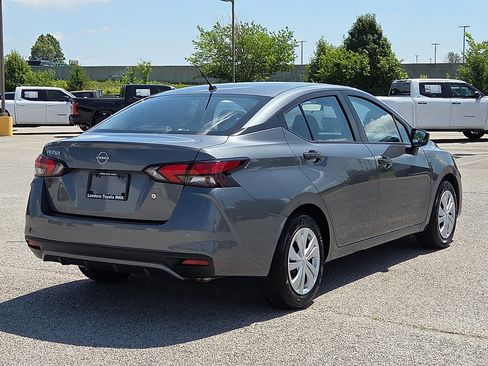 Used 2025 Nissan Versa S w/ Trunk Package FWD image 5