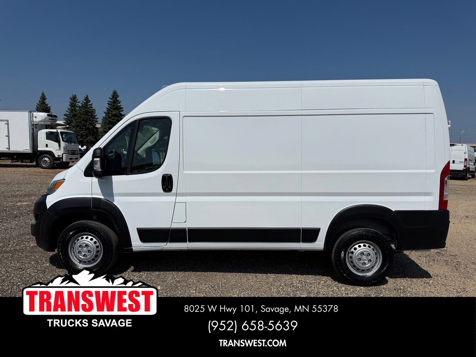 Used 2025 RAM ProMaster 2500 w/ Convenience Group FWD image 2