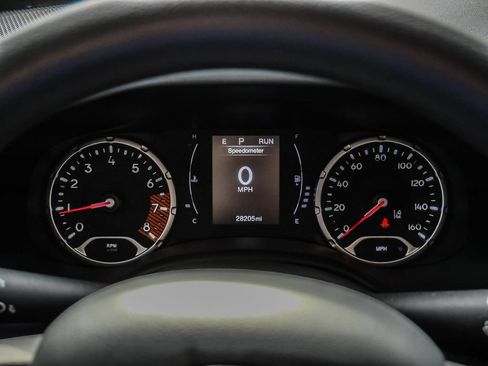 Used 2023 Jeep Renegade Latitude AWD/4WD image 48