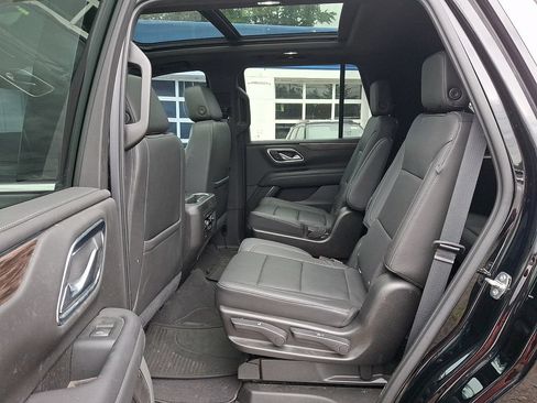 Used 2021 Chevrolet Tahoe LT w/ LT Signature Package AWD/4WD image 10