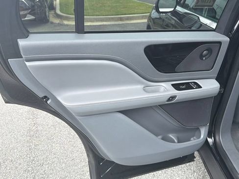 Used 2020 Lincoln Aviator Reserve w/ Elements Package Plus RWD image 20