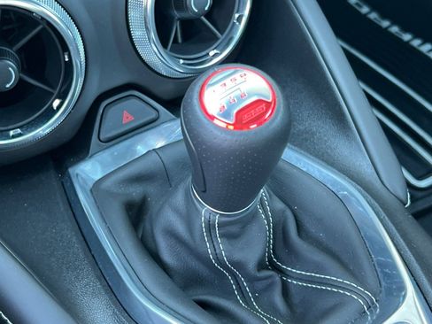 Used 2018 Chevrolet Camaro SS RWD image 31