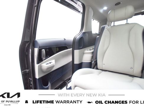 New 2025 Kia Carnival SX Prestige image 13