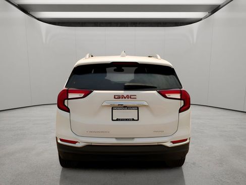 Used 2022 GMC Terrain SLT image 4