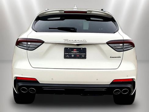 Used 2024 Maserati Levante Modena Ultima AWD/4WD image 5