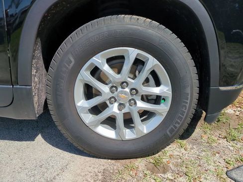 Used 2020 Chevrolet Traverse LT FWD image 10