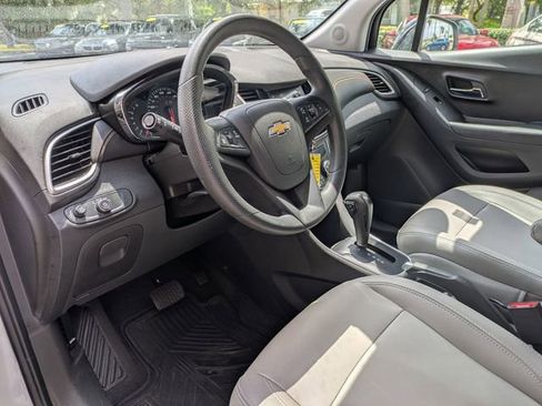 Used 2020 Chevrolet Trax LS w/ Tint and Cruise Package FWD image 12