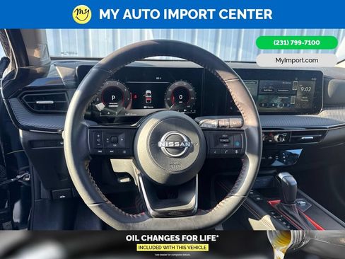 Used 2025 Nissan Kicks SR AWD/4WD image 9