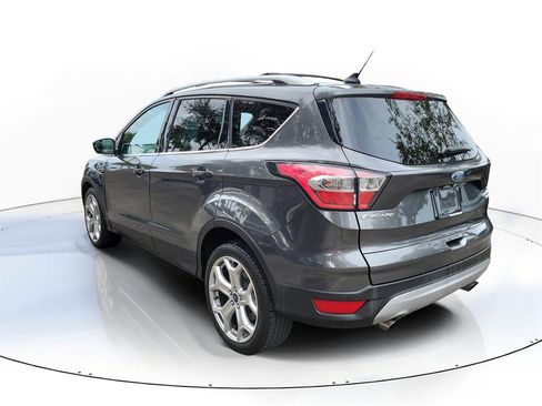 Used 2018 Ford Escape Titanium image 2