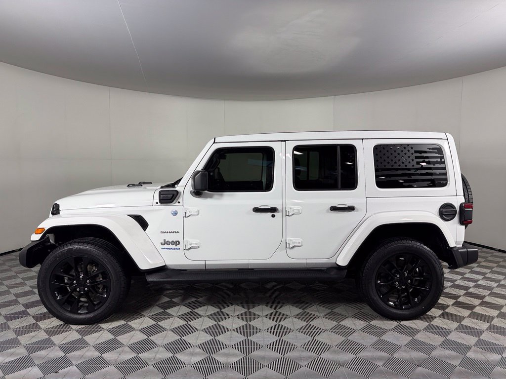 Used 2021 Jeep Wrangler Unlimited Sahara AWD/4WD image 10